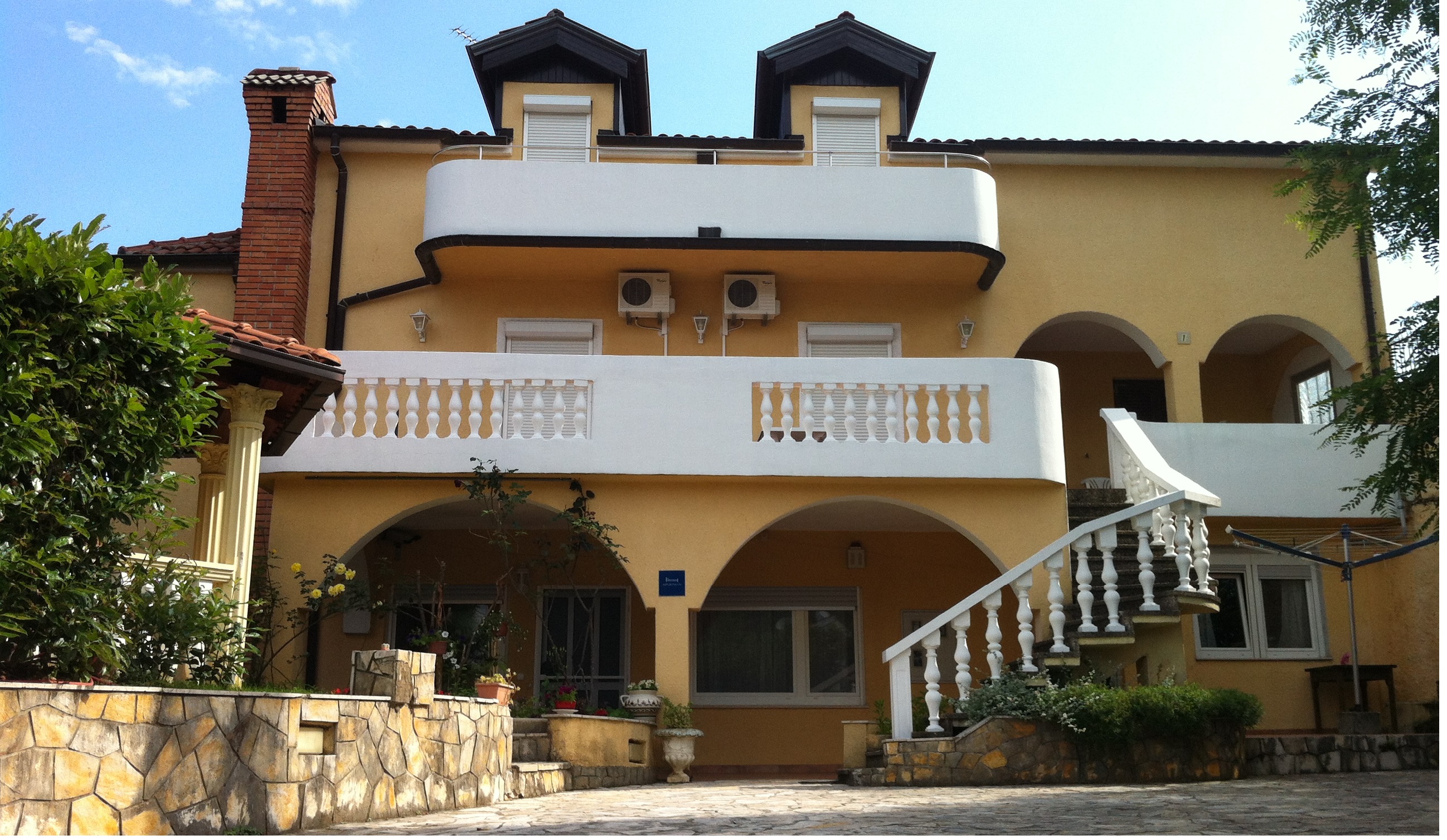 Ferienhaus F